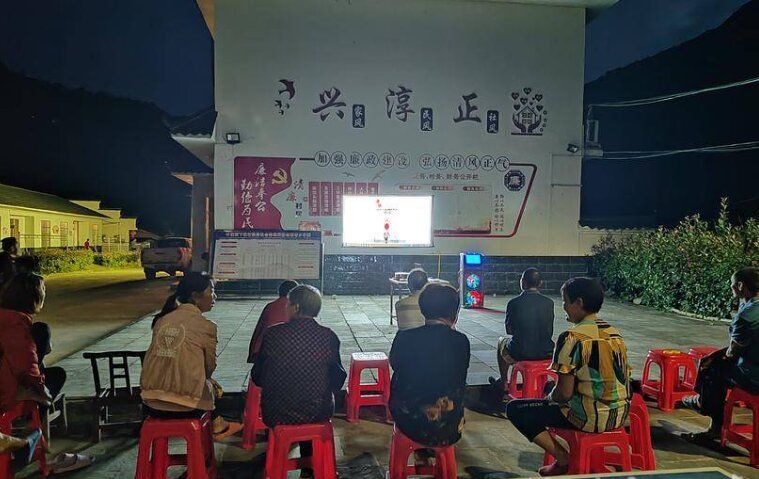 中國石油湖北銷售公司攜手竹溪縣下壩村共同締造生態(tài)小鄉(xiāng)村(圖3)